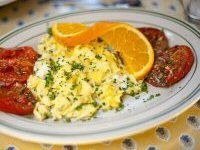 Scrambled Eggs with Goat's Cheese