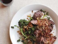 Skirt Steak With Shallots and Sautéed Watercress Recipe