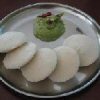 Idli with Coconut Chutney